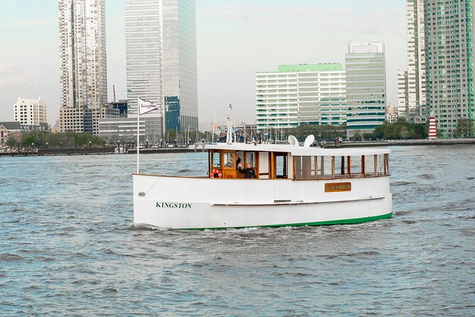 New York City Sunset Cocktail Cruise on Small Yacht - Price and What You Actually Get for $85.50
