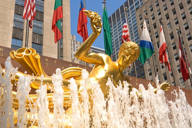 New York City The Official Rockefeller Center Tour - Finding the Meeting Point at 30 Rockefeller Plaza (No Guessing Needed)