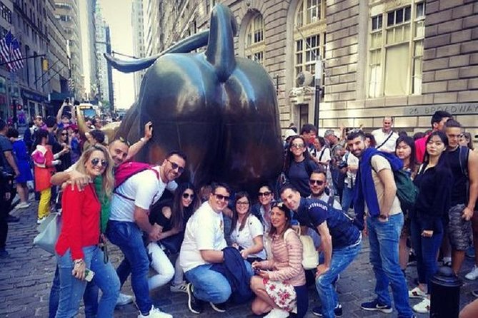New York City Tour in German - The 5th Avenue stretch: Trump Tower, Rockefeller Center, and iconic facades