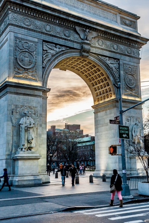 New York City: Via private SUV/VAN Highlights Tour. 13 max - Empire State, St. Patrick’s, NY Public Library, and Flatiron: Photo Stops That Matter