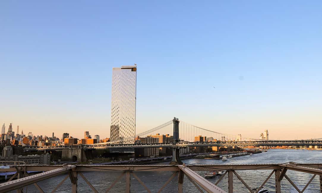 New York City Walk Tour Williamsburg DUMBO Brooklyn Bridge - Key highlights before you lace up