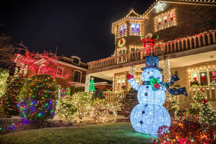New York: Dyker Heights Christmas Lights Guided Walking Tour - What you’ll see: the blocks, the decorations, and the best photo stops