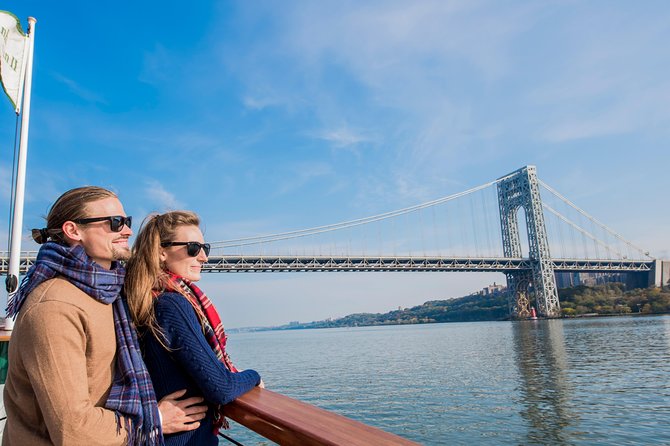 New York Fall Foliage Cruise up the Hudson River - Chelsea Piers departure: you start with Manhattan in your view