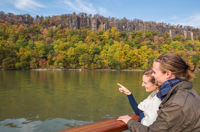 New York Fall Foliage Sail up the Hudson River - Stops that matter: lighthouse views, skyline passes, and cliff time