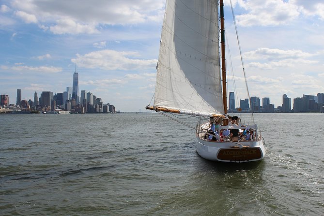 New York Fall Foliage Sail up the Hudson River - Wind and warmth: dress like the river is in charge