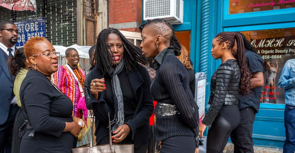 NEW YORK HARLEM GOSPEL WALKING - Central Harlem photo stop: getting oriented fast
