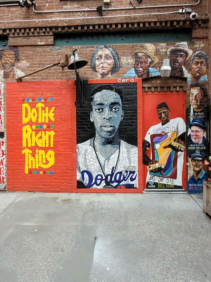 New York: Hip-Hop, Murals, Sports, and Dangerous Neighborhoods Tour - Why the 1990s theme changes how you see New York