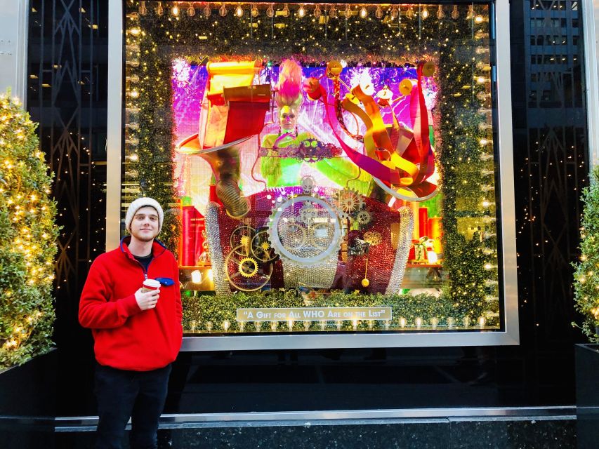 New York Holiday Lights and Movie Sites Bus Tour - Elf’s Buddy Steps Into Midtown: The Apartment Stop and What to Look For