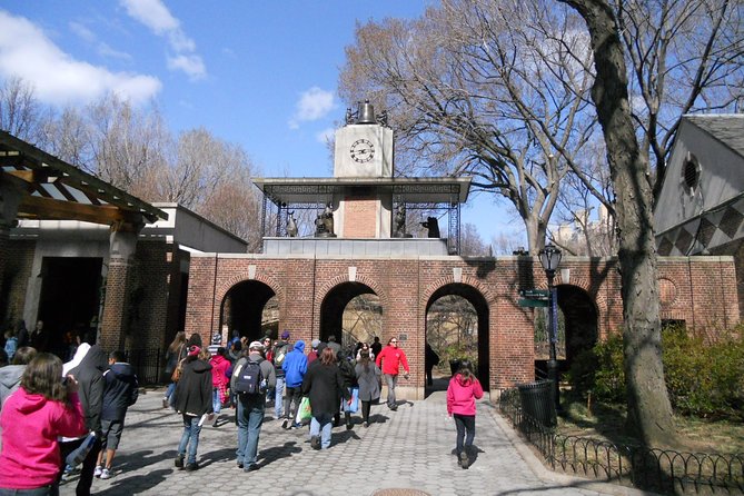 New York Lower Central Park Scavenger Hunt Adventure - Small Gotchas: Dated Hints and Phone Coverage