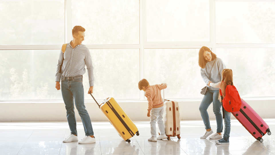 New York: luggage Storage close to 42 St-Port Authority Bus - Insurance, 24/7 support, and no size restrictions