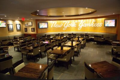 New York: Meal at Hard Rock Cafe Yankee Stadium - Getting there: the meeting point and what it means for timing