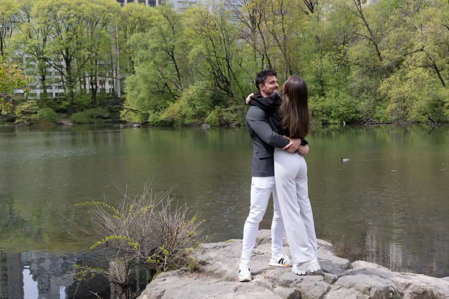 New York: Photoshoot in NYC Central Park 5th Ave - What you actually get in the photos: edited images that tell a story