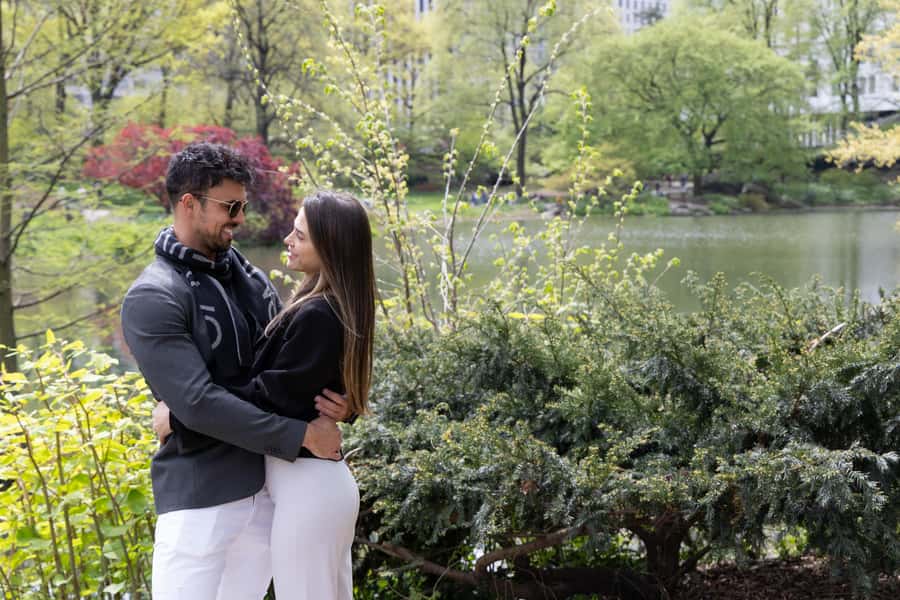 New York: Photoshoot in NYC Central Park 5th Ave - What to bring (and what to skip) so the session feels smooth