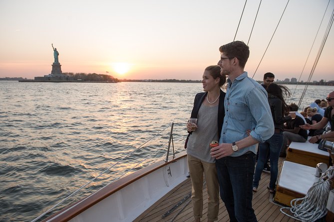 New York Sunset Schooner Cruise on the Hudson River - Getting there: easy access, but don’t gamble on being late