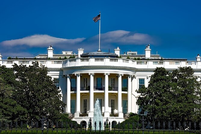 New York to Niagara Falls and Washington DC Three-Day Tour - The guide style and pacing: why timing can make-or-break this tour