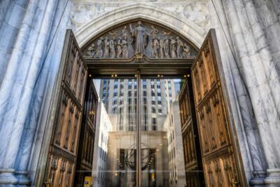 New York: VIP Guided Tour of St. Patrick's Cathedral - What You’ll See, Stop by Stop