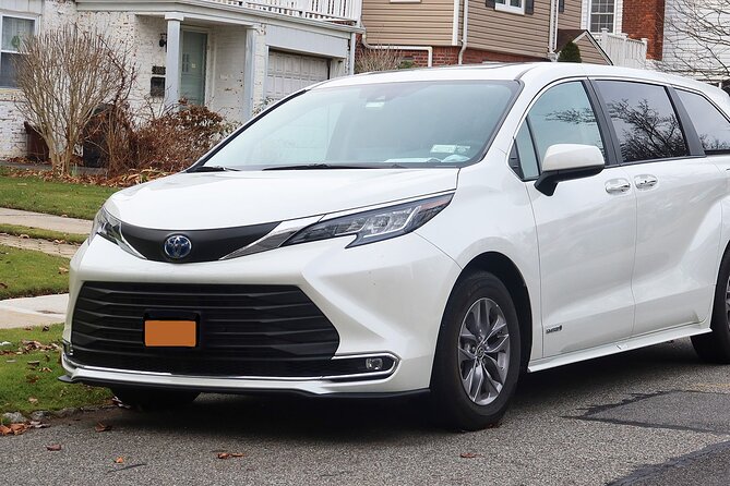 NewYork: Private Airport Transfers to/from JFK Airport - Downtown-Only Coverage and Possible Extra Charges