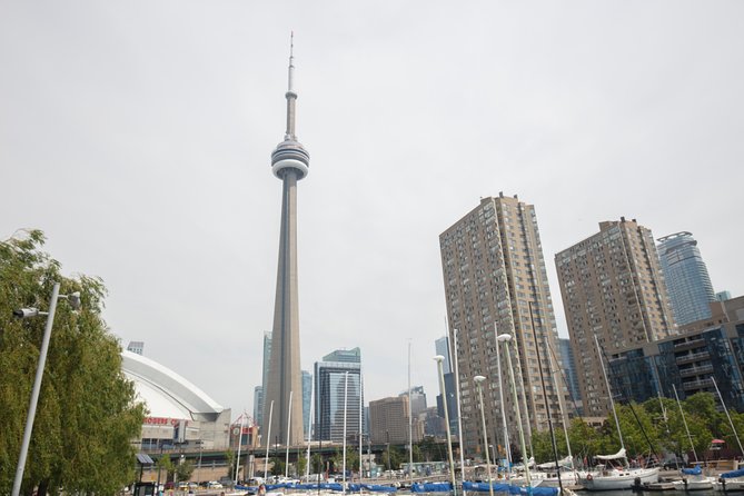 Niagara Falls, Toronto, Philadelphia, DC 5-Day Tour from NYC - Day 2: Horseshoe Falls, Niagara-on-the-Lake, then Toronto