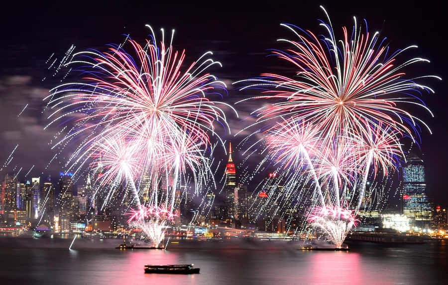 NYC: 4th of July Fireworks Party Cruise with Buffet & Drinks - Macy’s Fireworks From the Hudson River: The Real Reason to Book