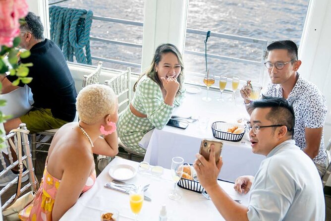 NYC Bottomless Brunch Cruise with Iconic Views - Brooklyn Bridge and Manhattan Bridge: close passes you can actually feel
