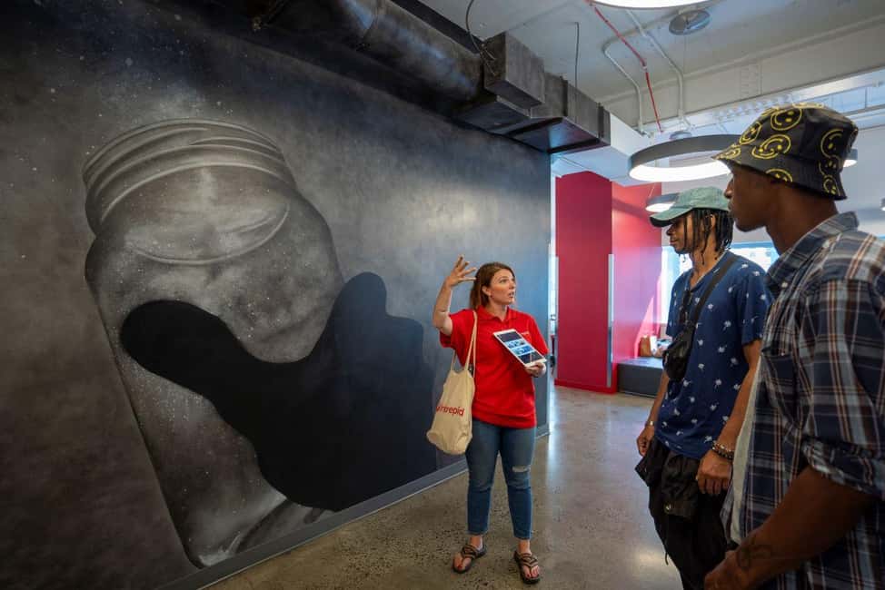 NYC: Broadway Secrets & Behind-the-Scenes Studio Tour - Key highlights to look for