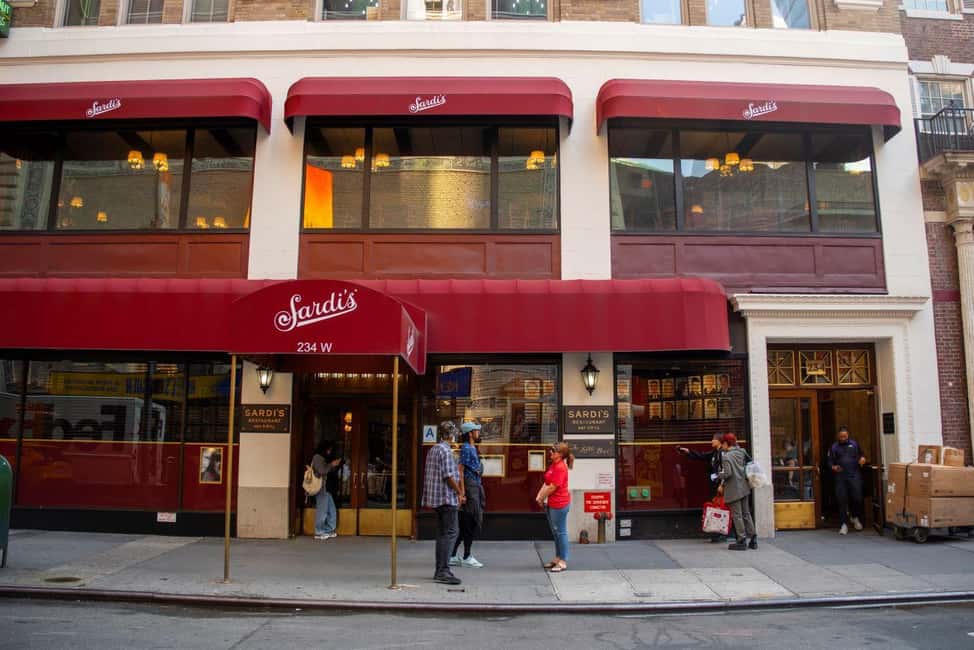 NYC: Broadway Secrets & Behind-the-Scenes Studio Tour - What makes it feel personal: the small-group advantage