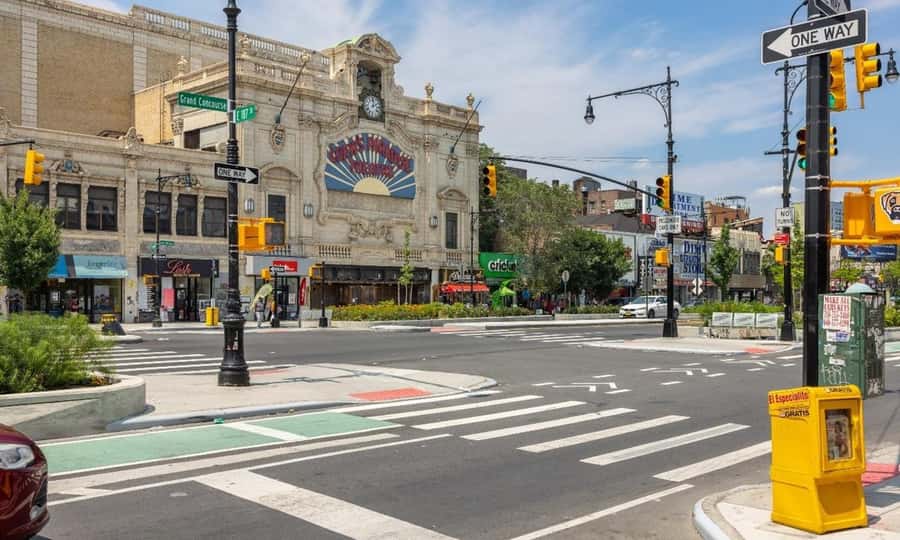 NYC: Bronx Subway and Walking Tour with Bronx Little Italy - Key things to know before you go