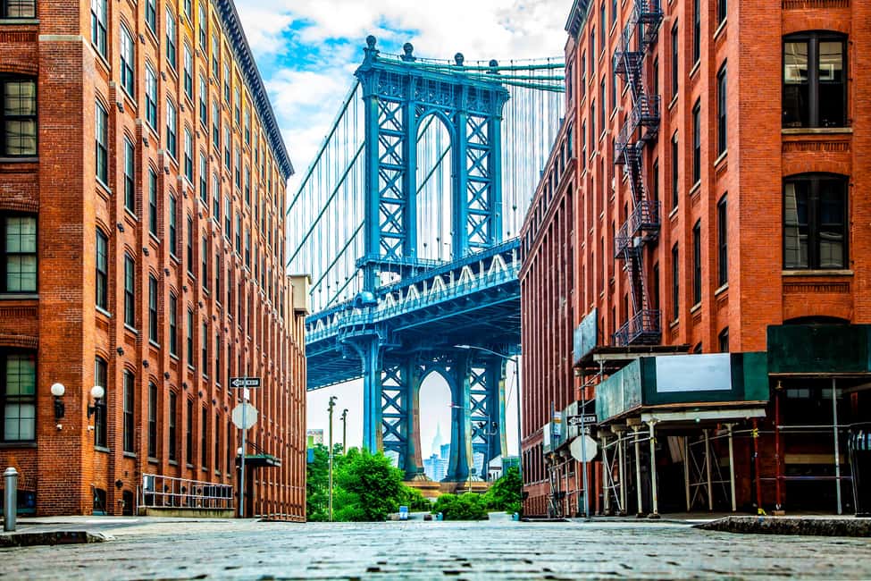 NYC: Brooklyn Bridge and DUMBO Guided Walking Tour - Quick Hits