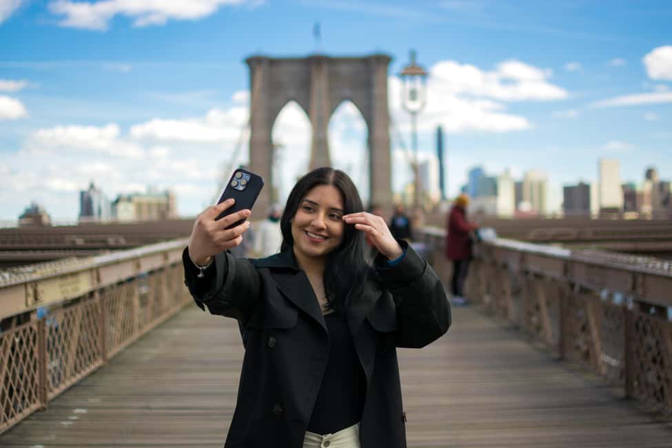 NYC: Brooklyn Bridge and DUMBO Guided Walking Tour - DUMBO Cobblestones: Creative Streets with a Real Past