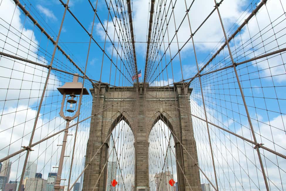 NYC: Brooklyn Bridge, DUMBO, and Skyline Small Group Tour - City Hall to the Civic Center: start where the city shows its face