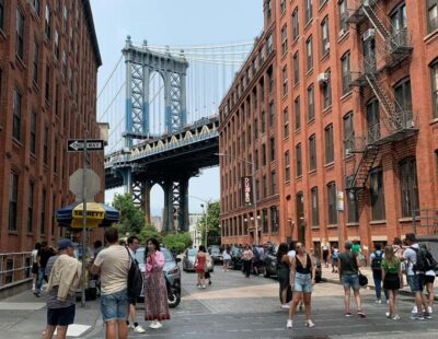 NYC: Brooklyn Bridge, DUMBO, and Skyline Small Group Tour - Brooklyn Bridge on foot: skyline views plus construction stories that make it click