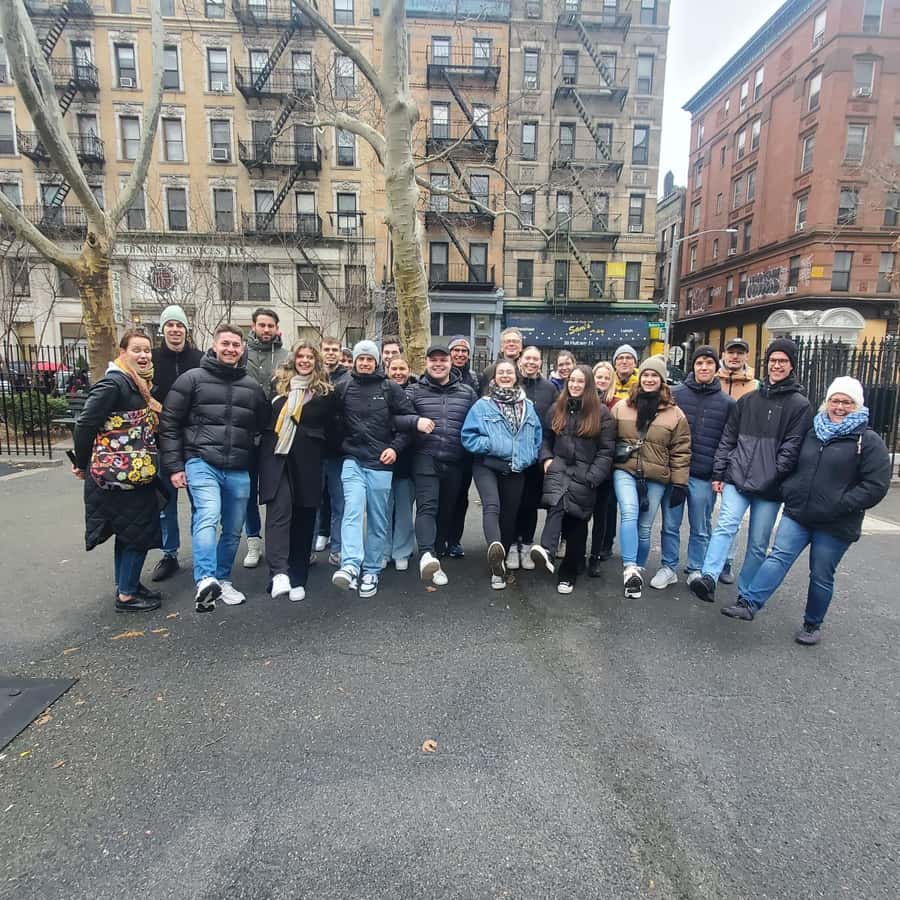 NYC: Brooklyn Bridge, Statue of Liberty, & Manhattan Tour - Where it starts: York Street and the Brooklyn Bridge warm-up
