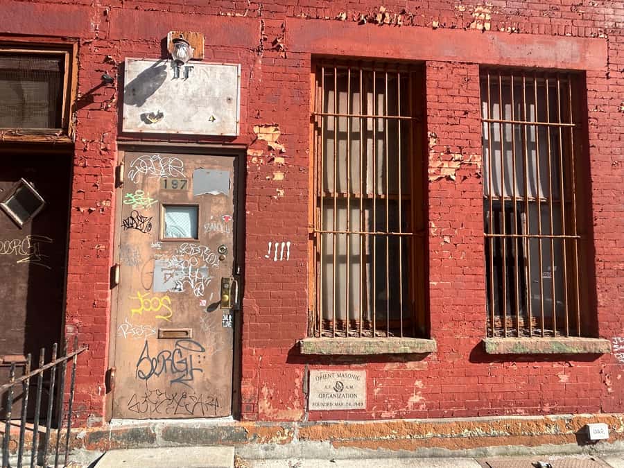 NYC, Brooklyn: Notorious Biggie Smalls Themed Walking Tour - Bed-Stuy “crib” moments and a first-concert location nearby