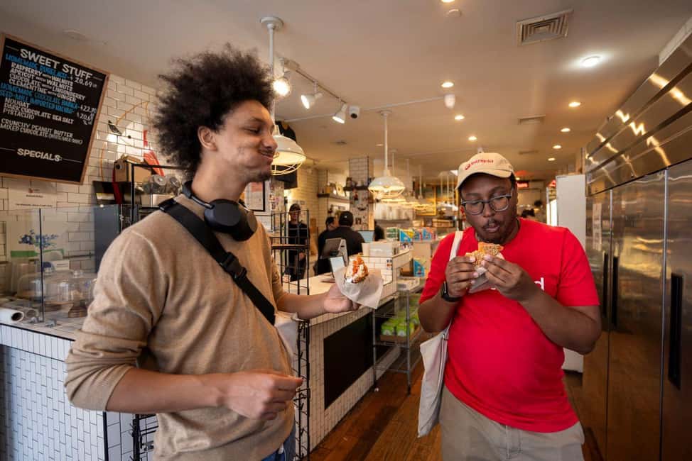 NYC: Brownstone Brooklyn History, Culture and Food Tour - Smith Street Stop: Where New American and Old-World Flavors Share Air