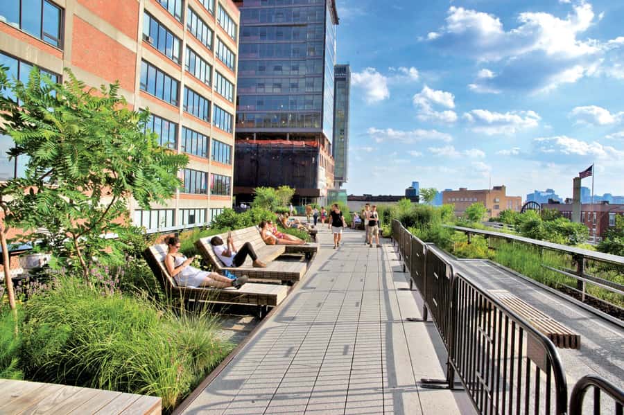 NYC: Chelsea District Private Guided Walking Tour - Hudson Yards (20 minutes): quick context near the modern skyline
