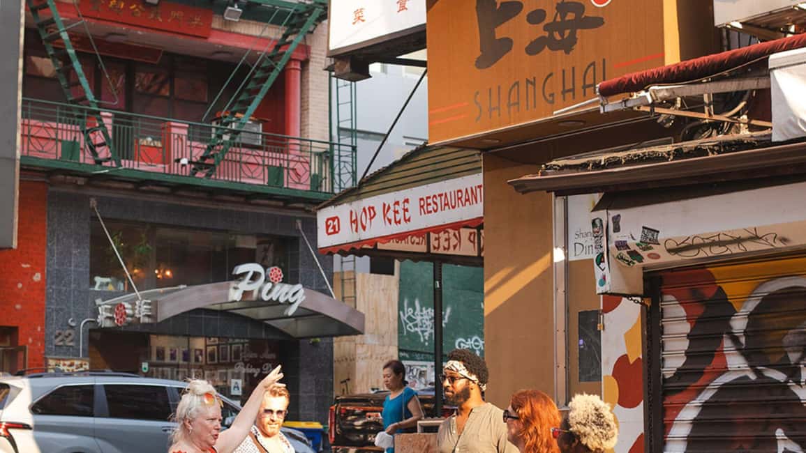 NYC: Chinatown & Little Italy Food Tour (4 Food Stops Incl.) - Entering the 1800s on Mott and Mulberry Streets