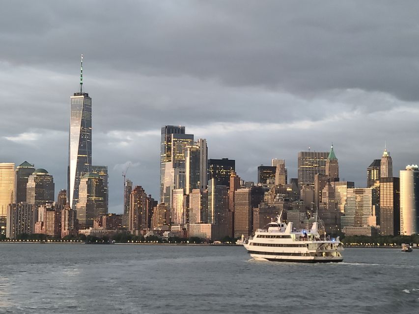 NYC: Christmas Day Buffet Brunch or Dinner Harbor Cruise - Price and Value: Is $146 Per Person Fair?