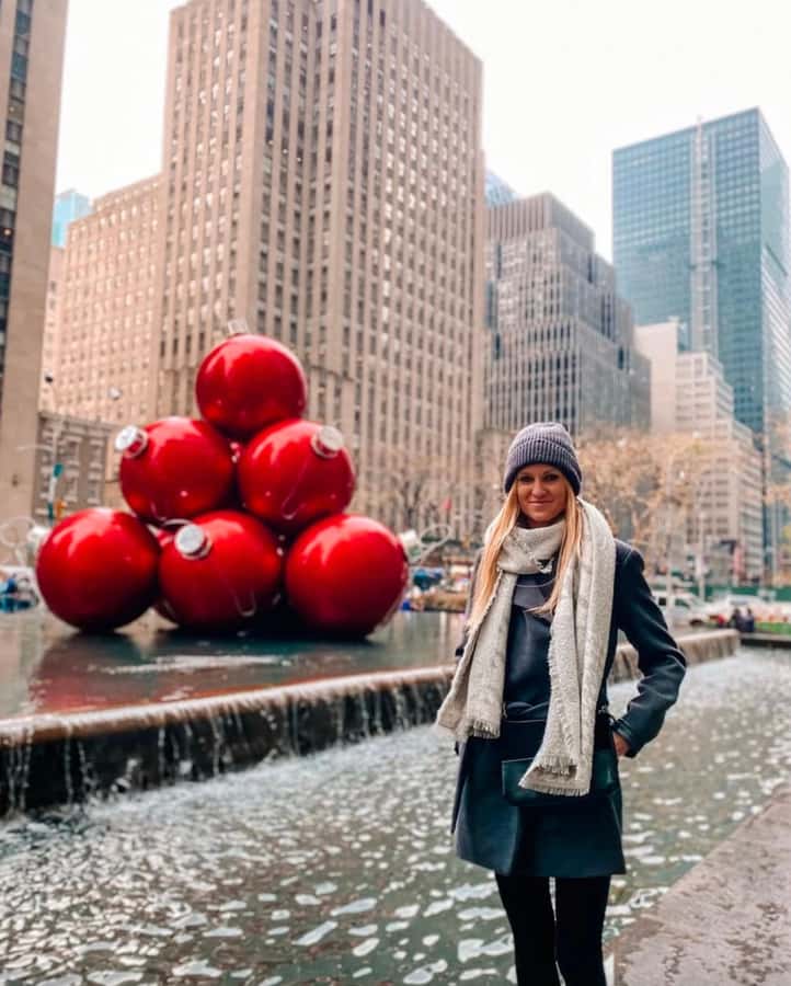 NYC: Christmas Holiday Guided Walking Tour with Dessert - Bryant Park Winter Village: the best kind of ending