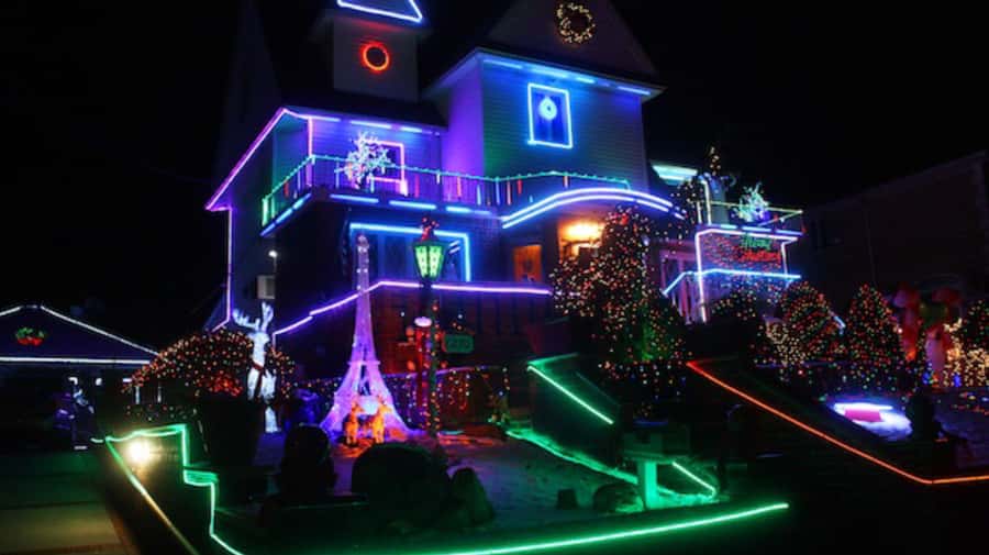 NYC: Christmas Lights Tour and Dyker Heights - Who this tour suits best (and who might want a different plan)