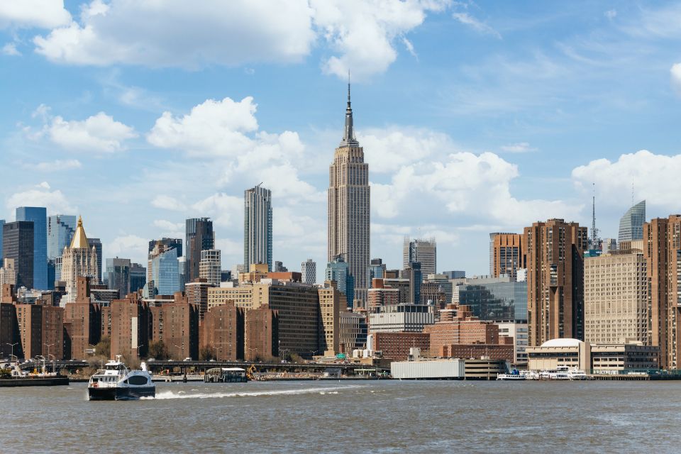 NYC: Circle Line 1.5-Hr Landmarks Skip-The-Box-Office Cruise - Why this 1.5-hour Circle Line cruise works for first-timers