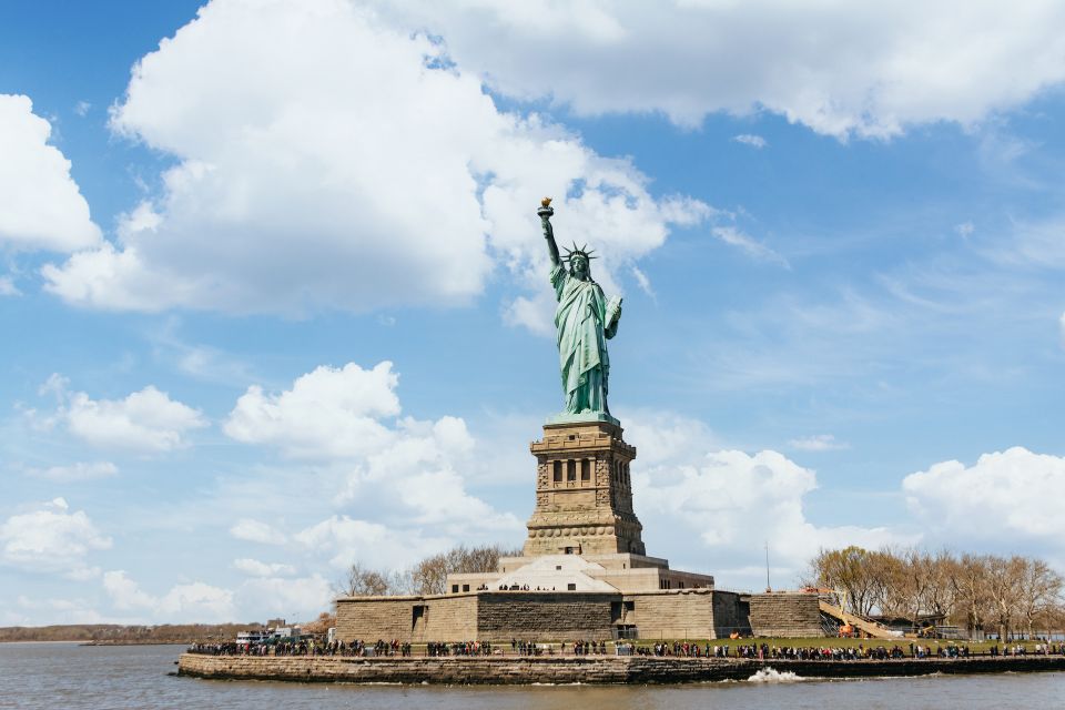 NYC: Circle Line 1.5-Hr Landmarks Skip-The-Box-Office Cruise - Price and value: is $37 a fair deal?