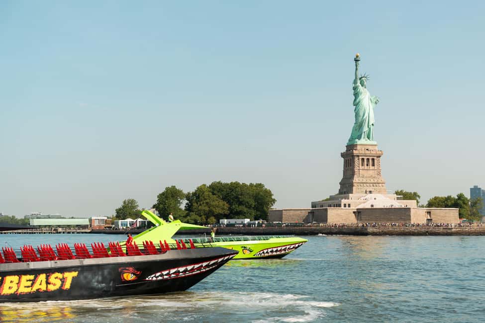 NYC: Circle Line "The Beast" Midtown/Downtown Speedboat Ride - Key moments to look for on The Beast