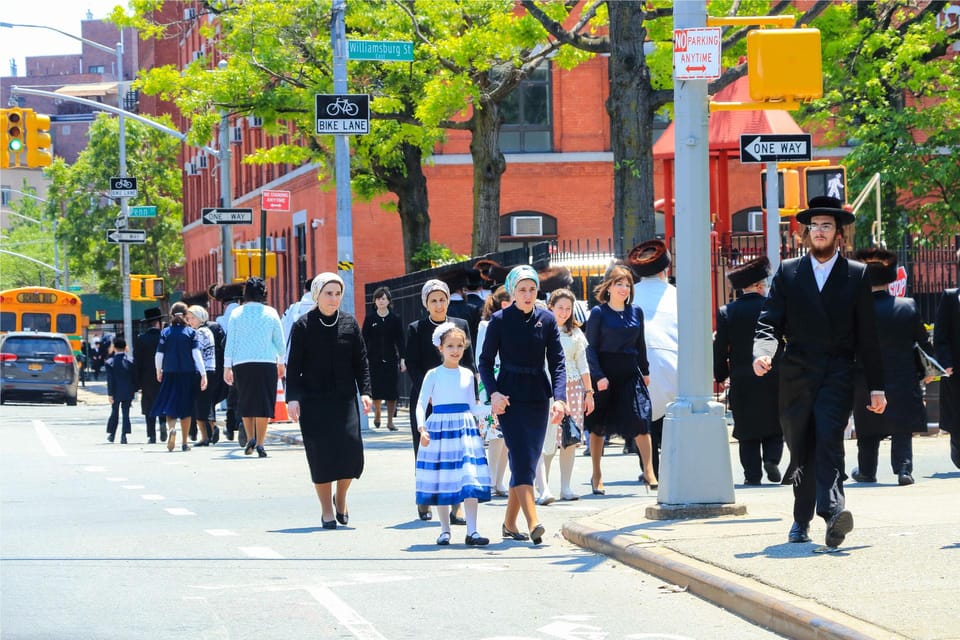 NYC: Contrast Tour Manhattan, El Bronx, Queens & Brooklyn - Yankee Stadium and the Bronx photo route: what to look for