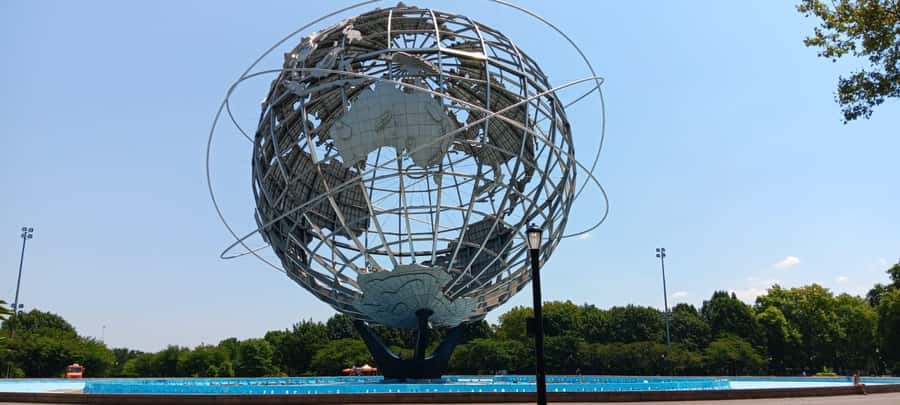 NYC: Contrasts with Gospel Mass - A Gospel Mass as cultural context, not a photo stunt