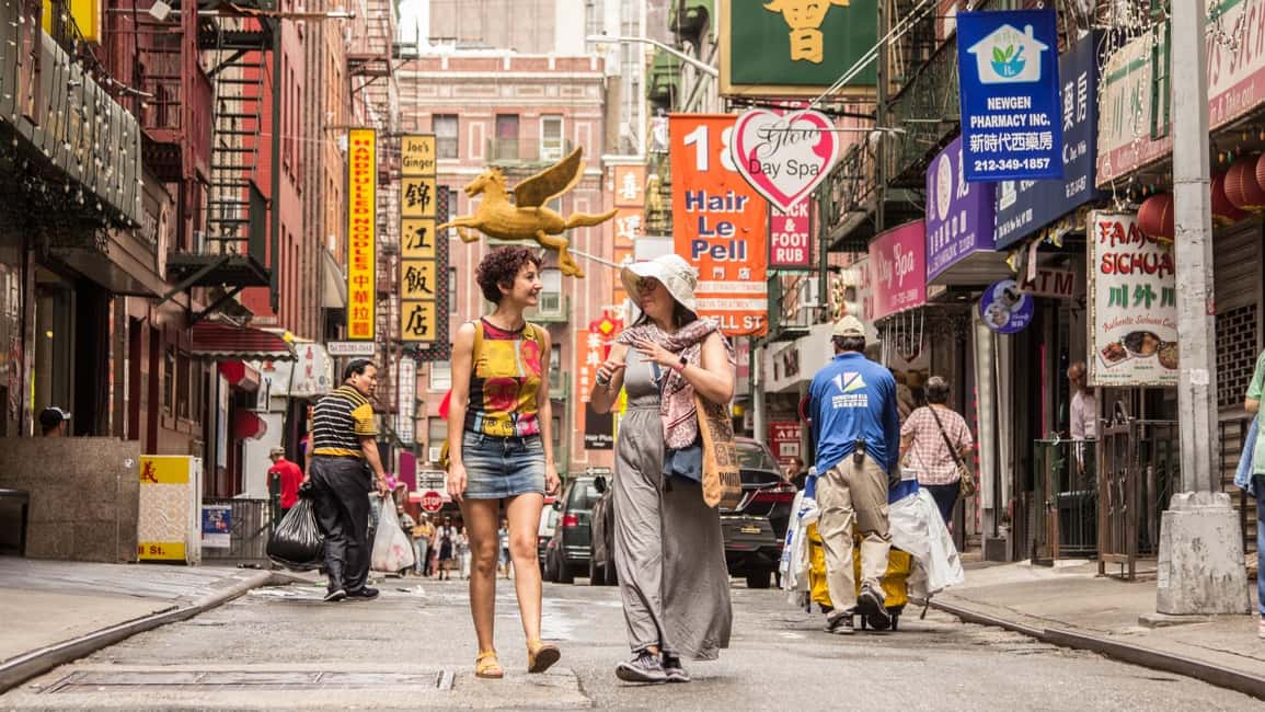 NYC: Custom Highlights & Hidden Gems Tour with a Local - Downtown Cafes and Shopping Streets (Without the Random Wandering)