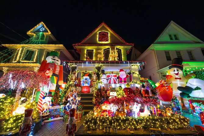NYC: Dyker Heights Christmas Lights Express Hot Coco+Santa Cookie - Key Highlights Worth Planning For