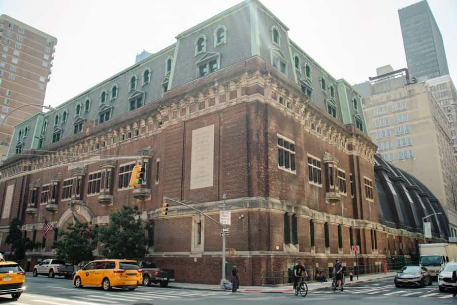 NYC: East Village & Midtown Irish History Walking Tour - Key Highlights You’ll Care About
