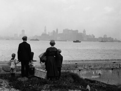 NYC: Ellis Island Private Tour with Liberty Island Access - Castle Clinton start: where the day gets organized