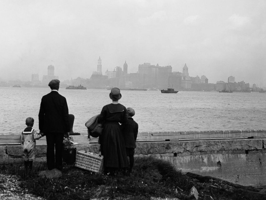 NYC: Ellis Island Private Tour with Liberty Island Access - Castle Clinton start: where the day gets organized