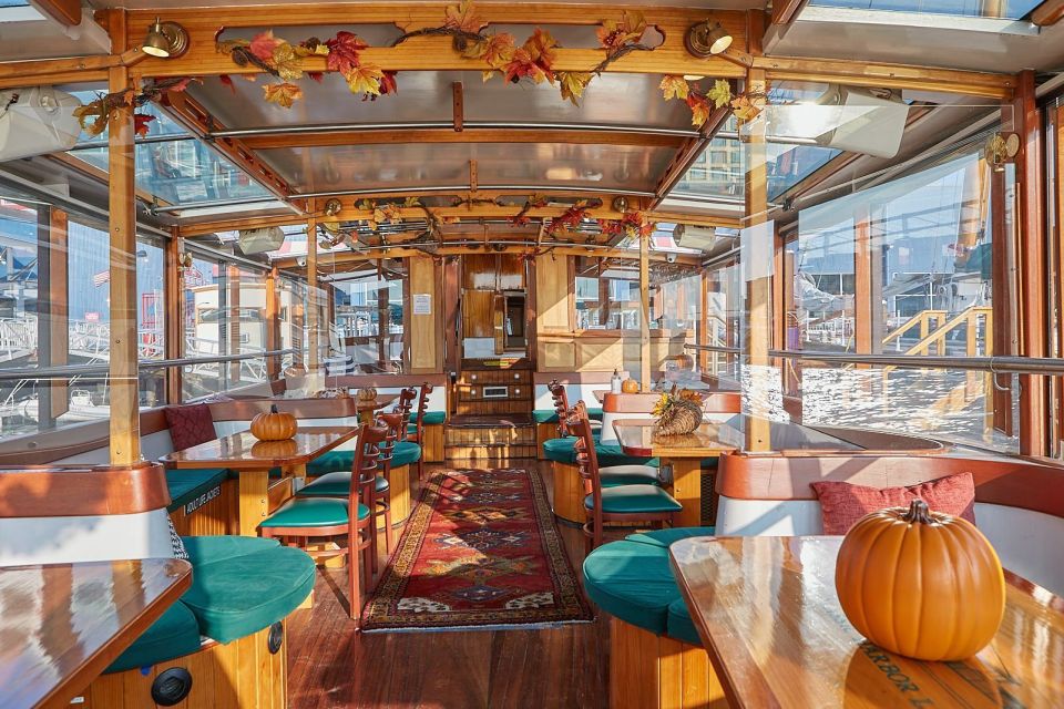 NYC: Evening Jazz Cruise on the Yacht Manhattan - A 90-minute harbor cruise with a soundtrack that actually fits